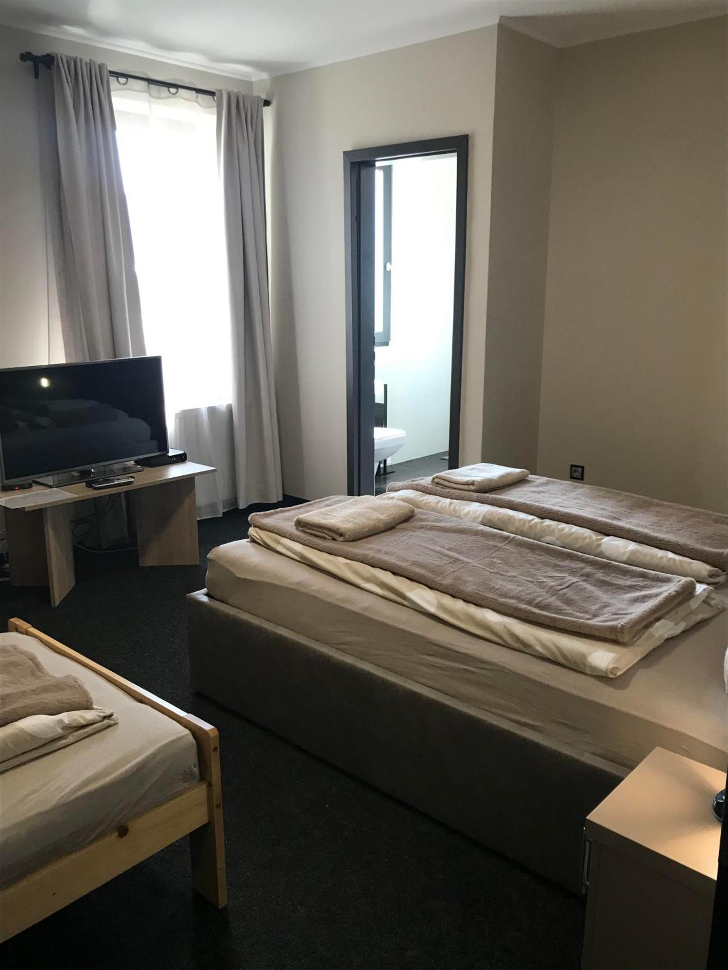Pihenj Meg Vendégház Nyíregyháza Extérieur photo